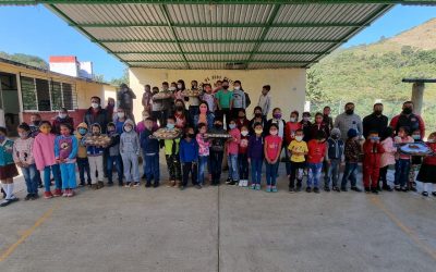 Entrega de Tradicional Rosca de Reyes en las diferentes escuelas del municipio, Con Acción Juntos Avanzamos, Zontecomatlán, Ver.